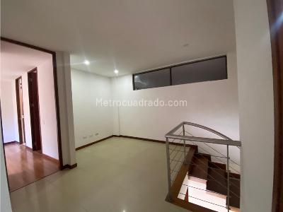 Apartamento de 3 alcobas en arriendo en El Poblado, Medellín, 120 m² · foto 12 de 16