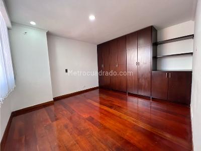 Apartamento en venta en Laureles, Medellín · foto 8 de 20
