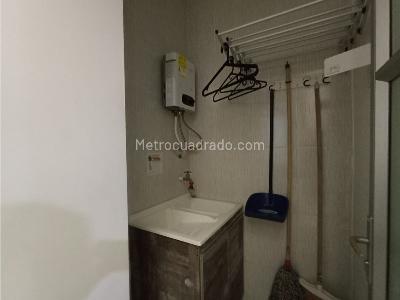 Apartamento de 2 alcobas en arriendo en Los Colores, Medellín, 60 m² · foto 9 de 10