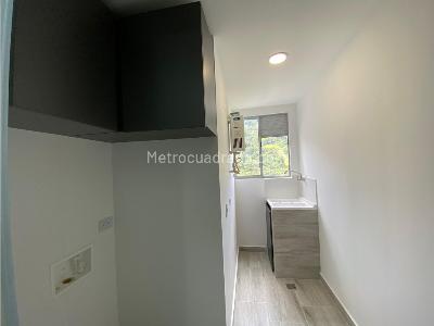 Apartamento de 3 alcobas en venta en Bello, Bello, 69 m² · foto 4 de 13