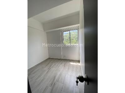 Apartamento de 3 alcobas en venta en Bello, Bello, 69 m² · foto 10 de 13