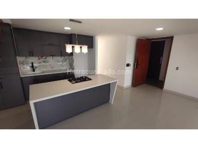 Apartamento de 4 alcobas en venta en Laureles, Medellín, 160 m² · foto 3 de 16