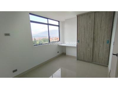 Apartamento de 4 alcobas en venta en Laureles, Medellín, 160 m² · foto 11 de 16