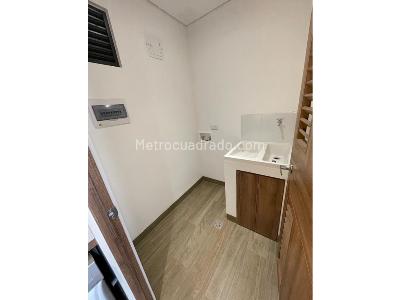 Apartaestudio en venta en El Poblado, Medellín, 71 m² · foto 9 de 10