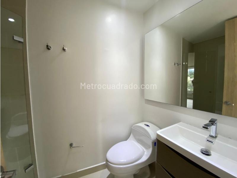 Stylish 2BR Apartment with Balcony in El Poblado - 2