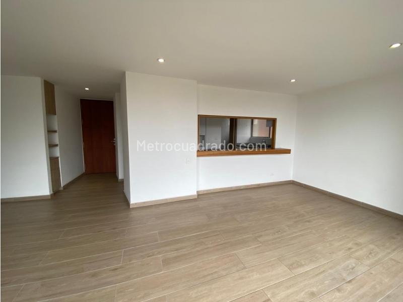 Stylish 2BR Apartment with Balcony in El Poblado - 6