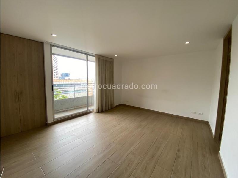 Stylish 2BR Apartment with Balcony in El Poblado - 9