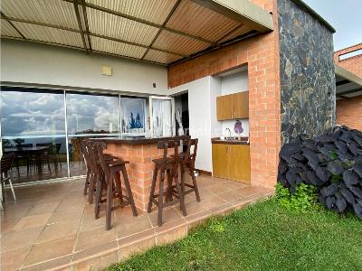 Casa de 5 alcobas en arriendo en Envigado, Envigado · foto 6 de 20