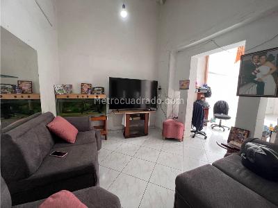 Casa de 5 alcobas en venta en Bello, Bello, 253 m² · foto 5 de 20