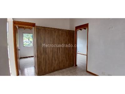 Apartamento de 4 alcobas en arriendo en El Poblado, Medellín, 154 m² · foto 14 de 18