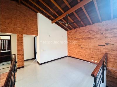 Casa de 4 alcobas en venta en Sabaneta, Sabaneta, 286 m² · foto 11 de 24