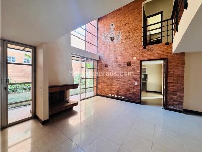 Casa de 4 alcobas en venta en Sabaneta, Sabaneta, 286 m² · foto 23 de 24