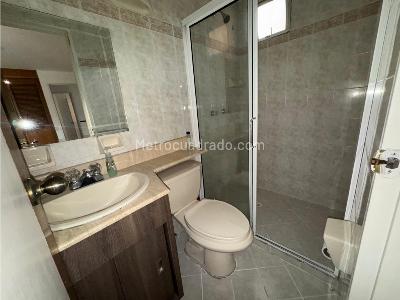 Apartamento de 2 alcobas en arriendo en San Joaquin, Medellín, 88 m² · foto 13 de 14