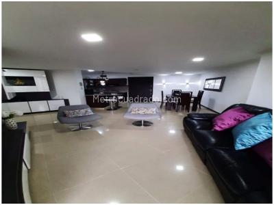 Apartamento de 3 alcobas en venta en Sabaneta, Sabaneta, 97 m² · foto 2 de 11