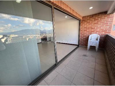 Apartamento en arriendo en Poblado, Medellín · foto 2 de 17