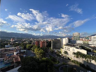 Apartamento en arriendo en Poblado, Medellín · foto 3 de 17