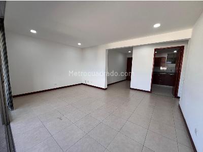 Apartamento en arriendo en Poblado, Medellín · foto 4 de 17