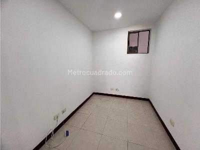 Apartamento en arriendo en Poblado, Medellín · foto 8 de 17