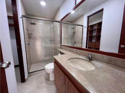 Apartamento en arriendo en Poblado, Medellín · foto 16 de 17