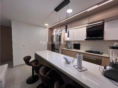 Apartamento de 3 alcobas en arriendo en Los Colores, Medellín, 100 m² · foto 5 de 20