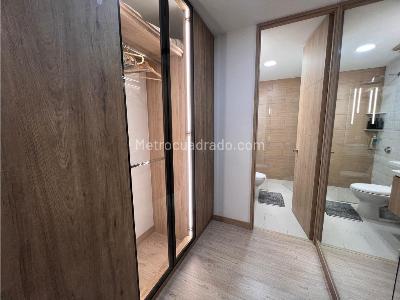Apartamento de 3 alcobas en arriendo en Los Colores, Medellín, 100 m² · foto 11 de 20