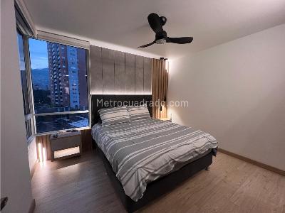 Apartamento de 3 alcobas en arriendo en Los Colores, Medellín, 100 m² · foto 13 de 20