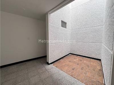 Apartamento en venta en La America, Medellín · foto 4 de 12