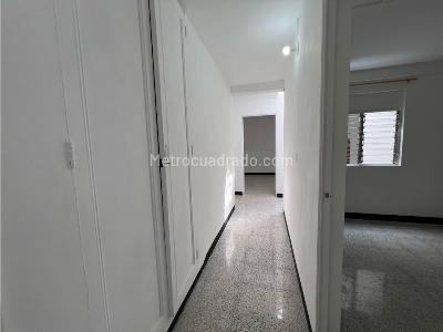 Apartamento en venta en La America, Medellín · foto 6 de 12