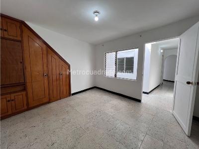 Apartamento en venta en La America, Medellín · foto 9 de 12