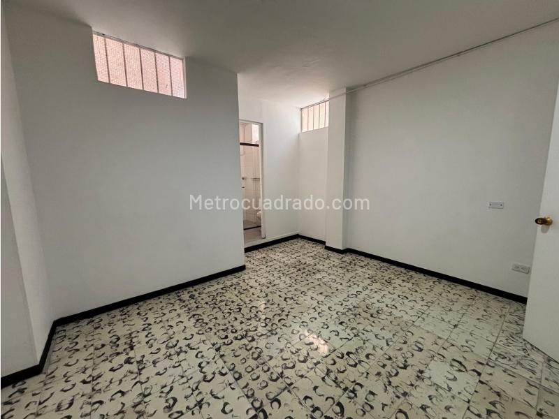 Comfortable 4BR Apartment in Laureles - 3