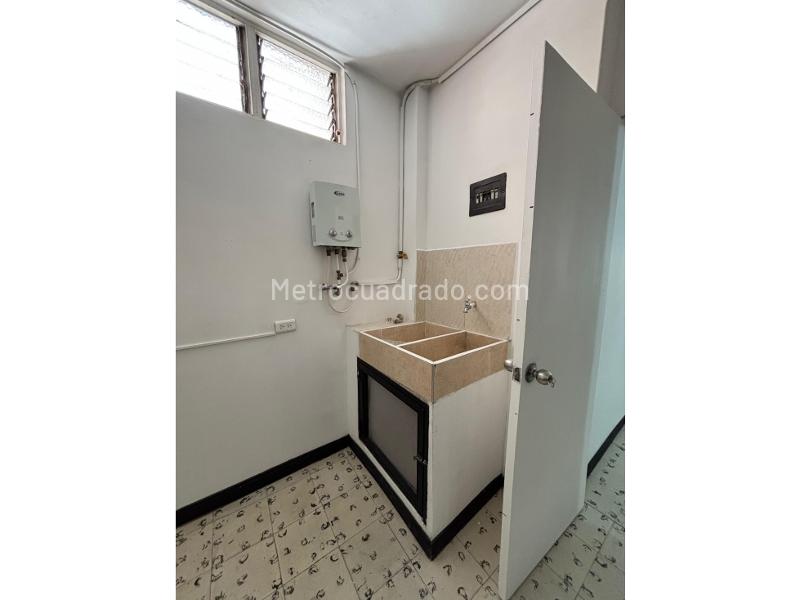 Comfortable 4BR Apartment in Laureles - 8