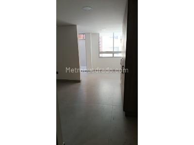 Apartamento de 3 alcobas en venta en Laureles, Medellín, 170 m² · foto 2 de 20