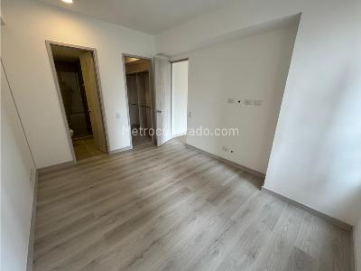 Apartamento de 2 alcobas en arriendo en El Poblado, Medellín, 94 m² · foto 15 de 18