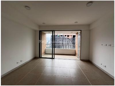 Apartamento de 2 alcobas en venta en El Poblado, Medellín, 64 m² · foto 6 de 15