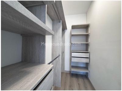 Apartamento de 2 alcobas en venta en El Poblado, Medellín, 64 m² · foto 8 de 15
