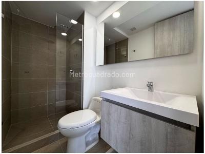 Apartamento de 2 alcobas en venta en El Poblado, Medellín, 64 m² · foto 10 de 15