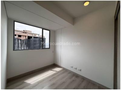 Apartamento de 2 alcobas en venta en El Poblado, Medellín, 64 m² · foto 11 de 15