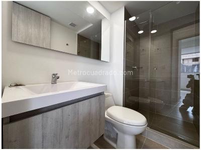 Apartamento de 2 alcobas en venta en El Poblado, Medellín, 64 m² · foto 14 de 15
