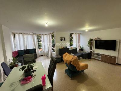 Apartamento en venta en Calasanz, Medellín · foto 2 de 13