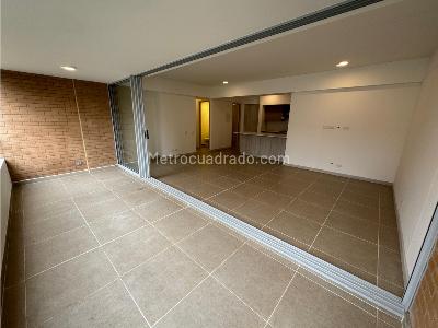 Apartamento de 3 alcobas en venta en El Poblado, Medellín, 138 m² · foto 4 de 18