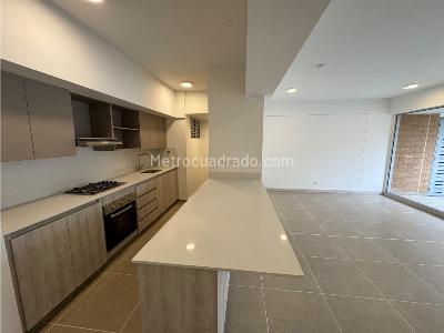 Apartamento de 3 alcobas en venta en El Poblado, Medellín, 138 m² · foto 5 de 18