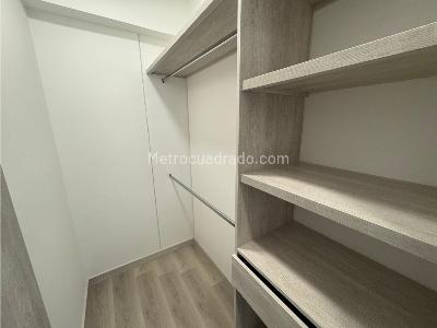 Apartamento de 3 alcobas en venta en El Poblado, Medellín, 138 m² · foto 8 de 18