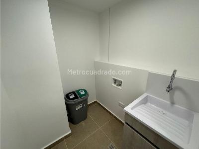 Apartamento de 3 alcobas en venta en El Poblado, Medellín, 138 m² · foto 11 de 18