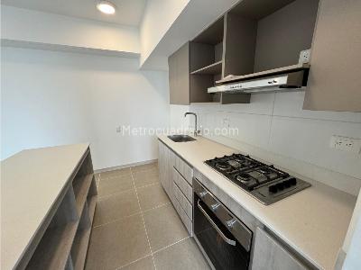 Apartamento de 3 alcobas en venta en El Poblado, Medellín, 99 m² · foto 12 de 14