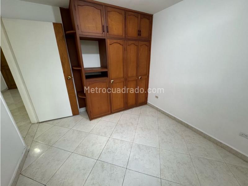 Apartamento de 2 Alcobas en Arriendo en Estadio con Balcón y Parqueadero Cubierto - 7