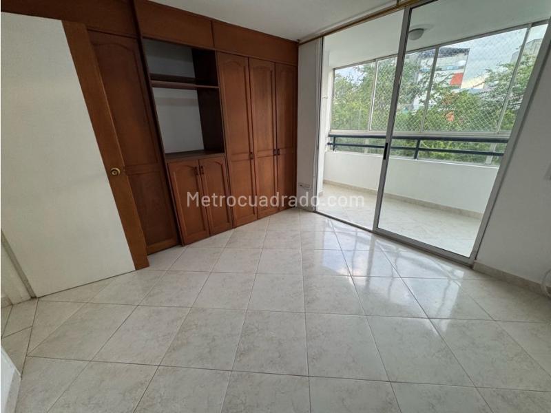 Apartamento de 2 Alcobas en Arriendo en Estadio con Balcón y Parqueadero Cubierto - 9