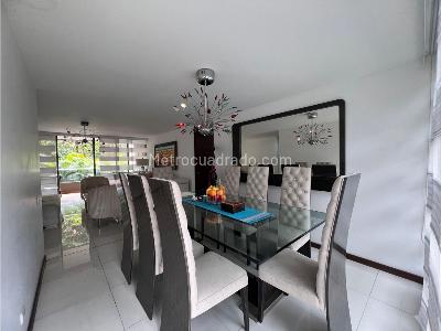 Apartamento de 3 alcobas en venta en El Poblado, Medellín, 150 m² · foto 16 de 20