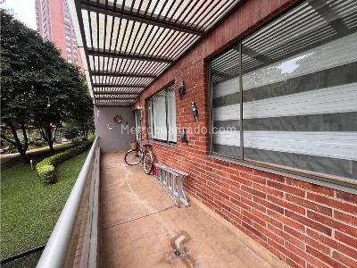 Apartamento de 3 alcobas en venta en El Poblado, Medellín, 150 m² · foto 19 de 20