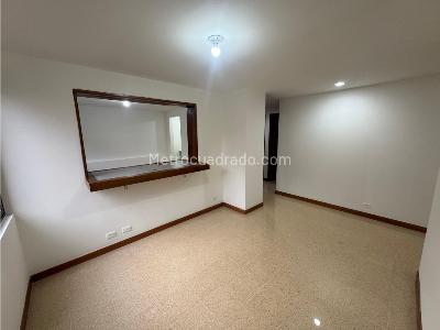 Apartamento de 3 alcobas en venta en Laureles, Medellín, 110 m² · foto 2 de 20