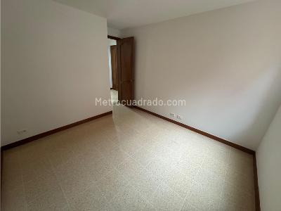 Apartamento de 3 alcobas en venta en Laureles, Medellín, 110 m² · foto 11 de 20